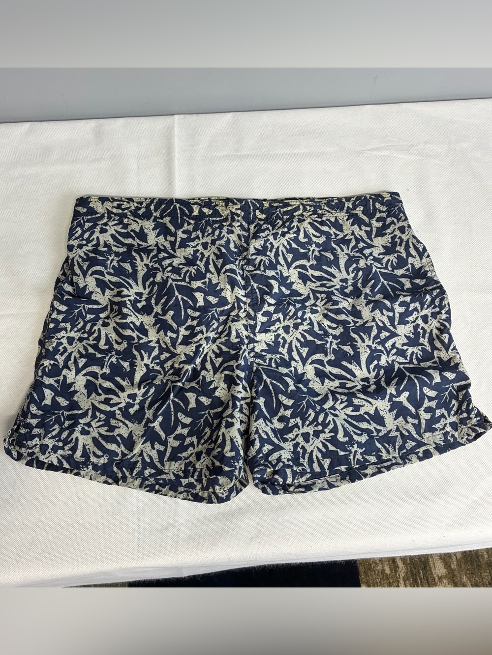 Laguna Swim Trunks Men Sz M 34-36 Blue Gray Leaf Print pockets drawstring Liner